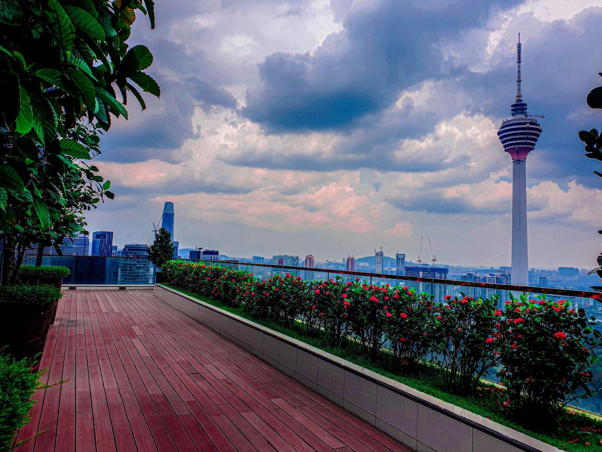 Skyward Suites At Platinum Klcc Kuala Lumpur Exterior photo