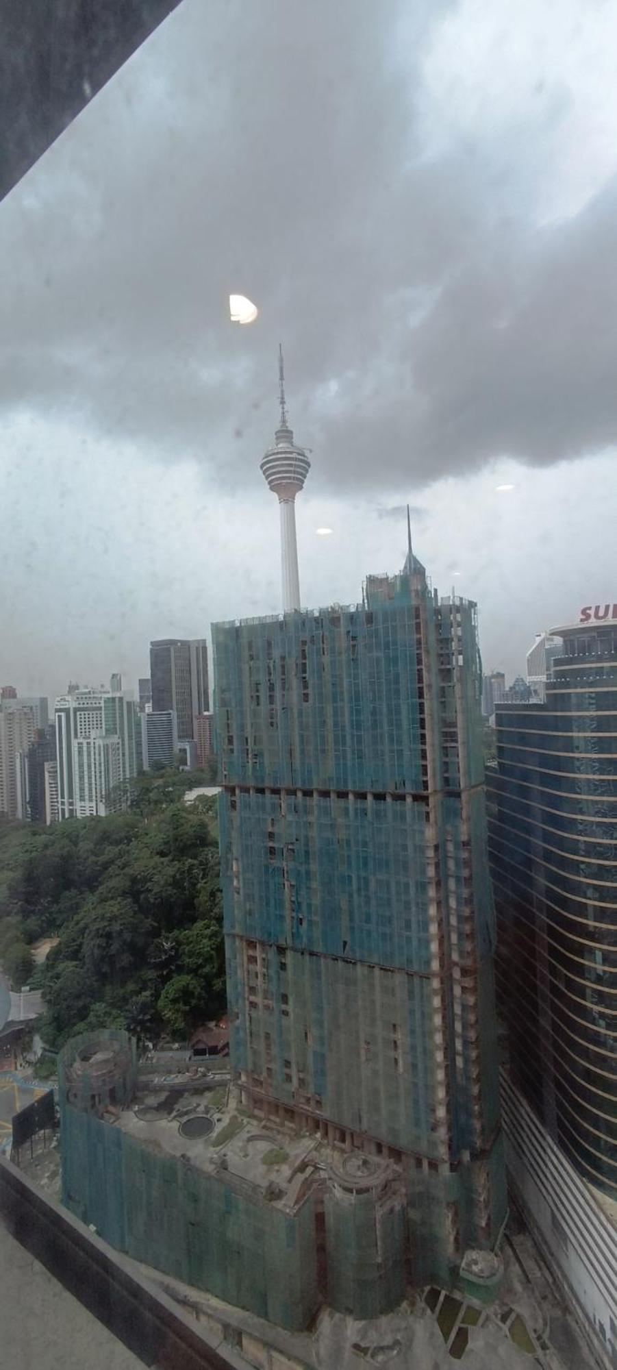 Skyward Suites At Platinum Klcc Kuala Lumpur Exterior photo