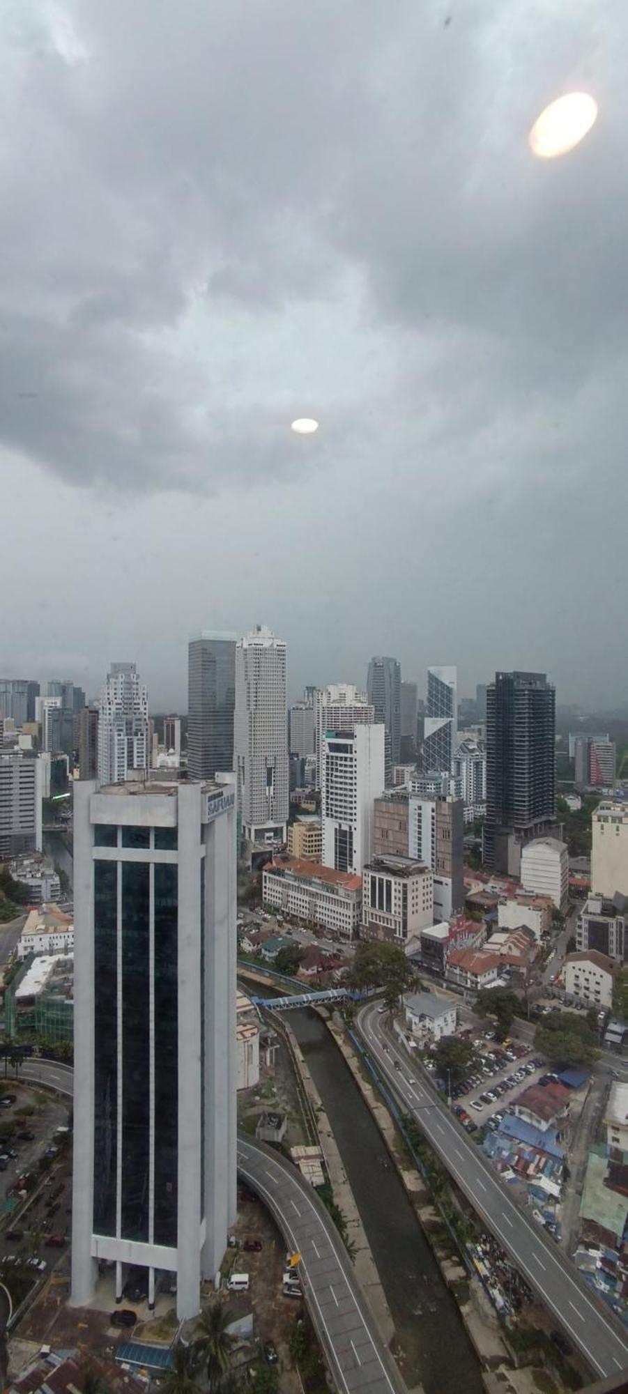 Skyward Suites At Platinum Klcc Kuala Lumpur Exterior photo