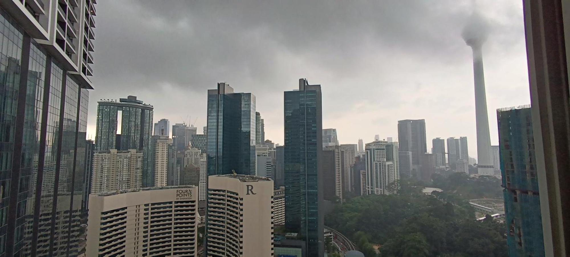 Skyward Suites At Platinum Klcc Kuala Lumpur Exterior photo