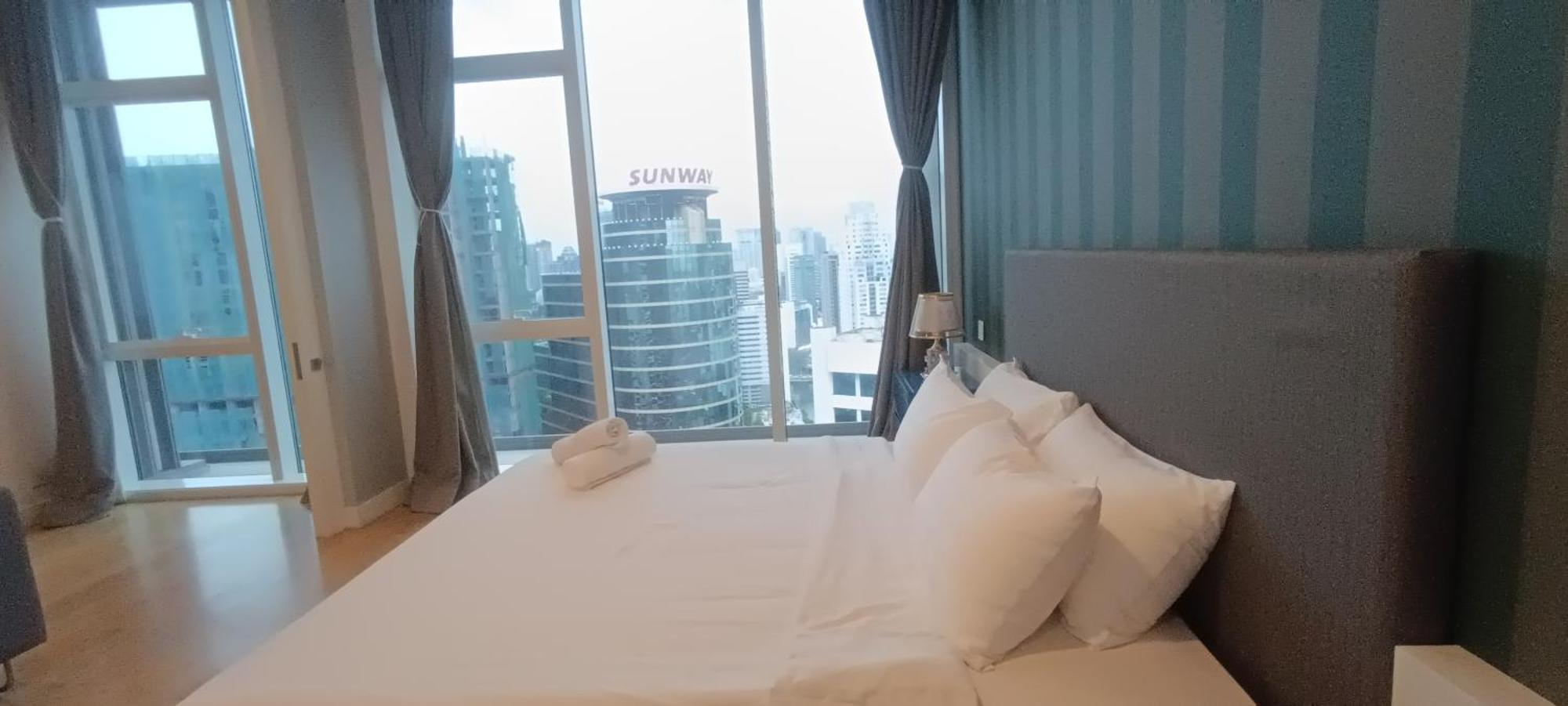 Skyward Suites At Platinum Klcc Kuala Lumpur Exterior photo
